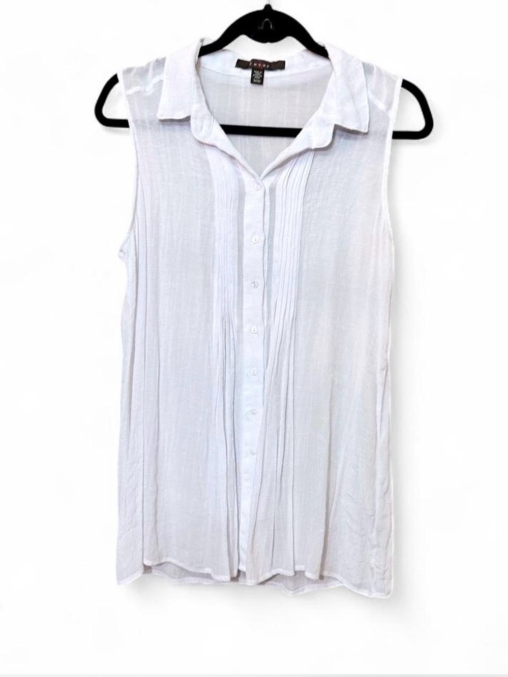 Fever White Sleeveless Collared Button Up Blouse with Pleated Front Sz M